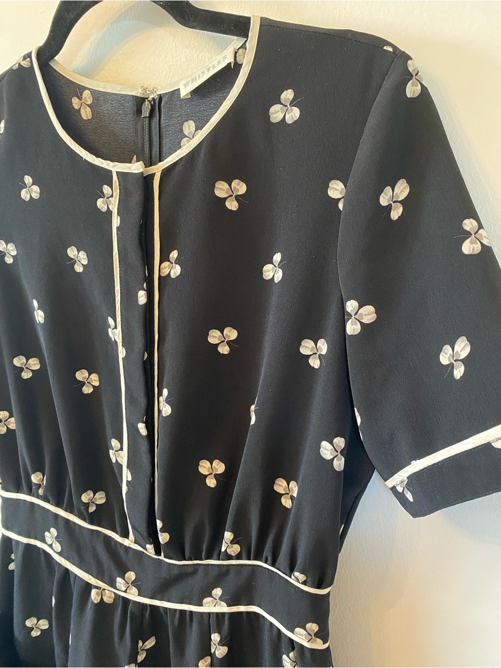 Whistles Women’s Silk Trim Black Romper w/Whimsical Cream Floral Design size 4 - Picture 3 of 8